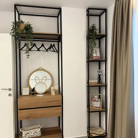 Lovely 2-bedroom Free Parking Natural * Golem (Tirana)