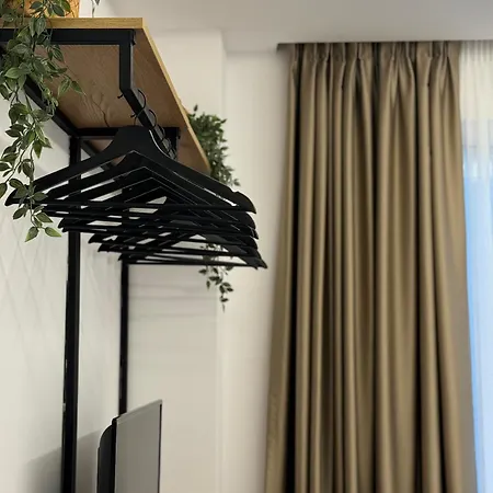 Lovely 2-bedroom Free Parking Natural Golem (Tirana)