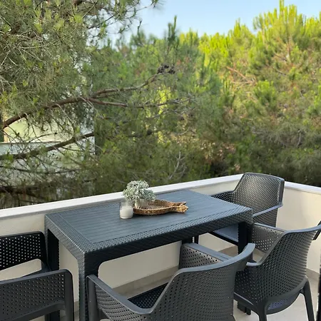 Apartment Lovely 2-bedroom Free Parking Natural Golem (Tirana)