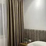 Lovely 2-bedroom Free Parking Natural Apartman