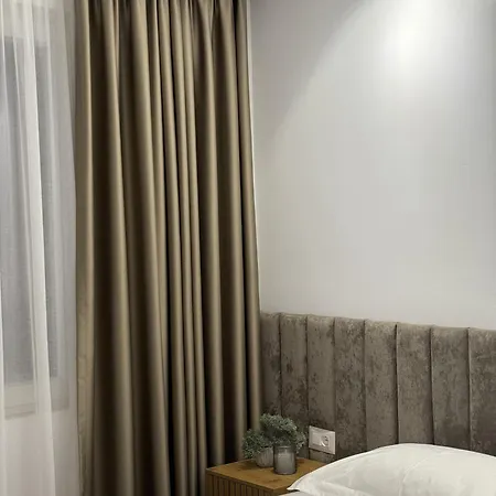 Lovely 2-bedroom Free Parking Natural דירה