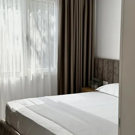 Lovely 2-bedroom Free Parking Natural דירה