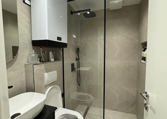 Lovely 2-bedroom Free Parking Natural