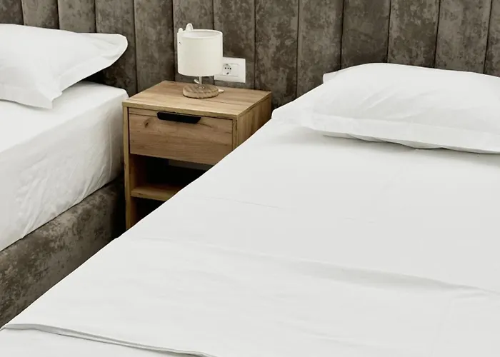 Lovely 2-bedroom Free Parking Natural * 格勒姆